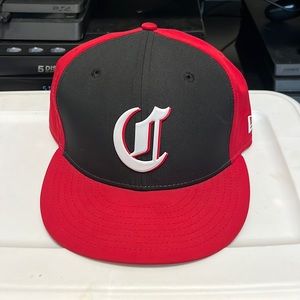 Cincinnati Reds Fitted